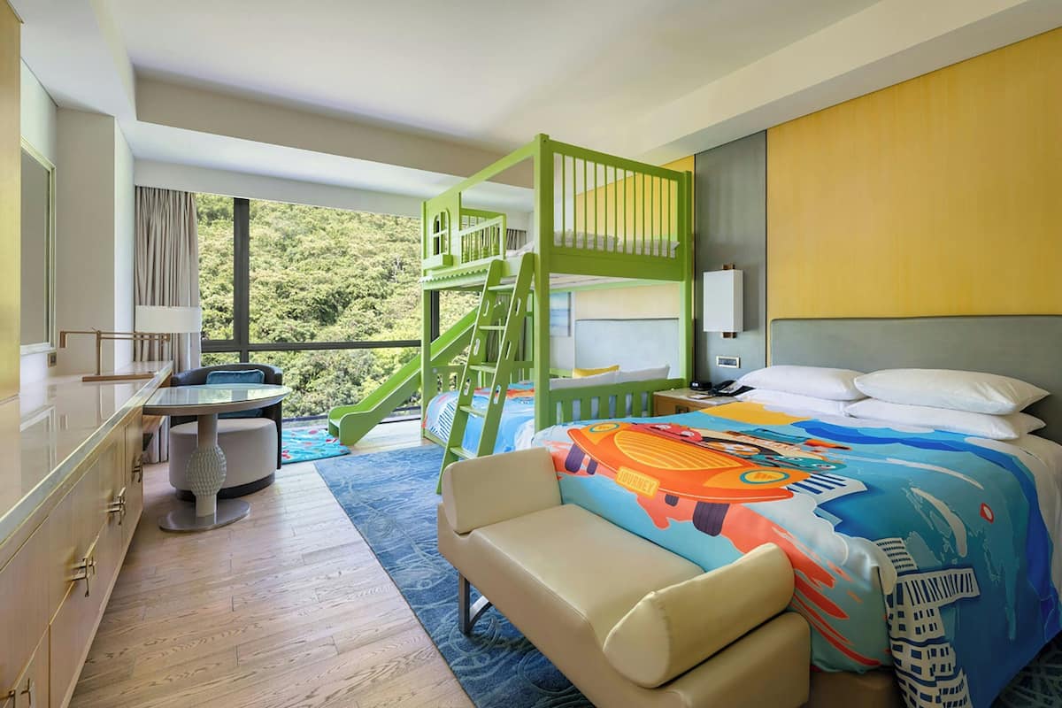 Deluxe Room, 1 Double Bed | 1 bedroom, premium bedding, down comforters, minibar