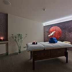 Sauna, hammam, massages aux pierres chaudes