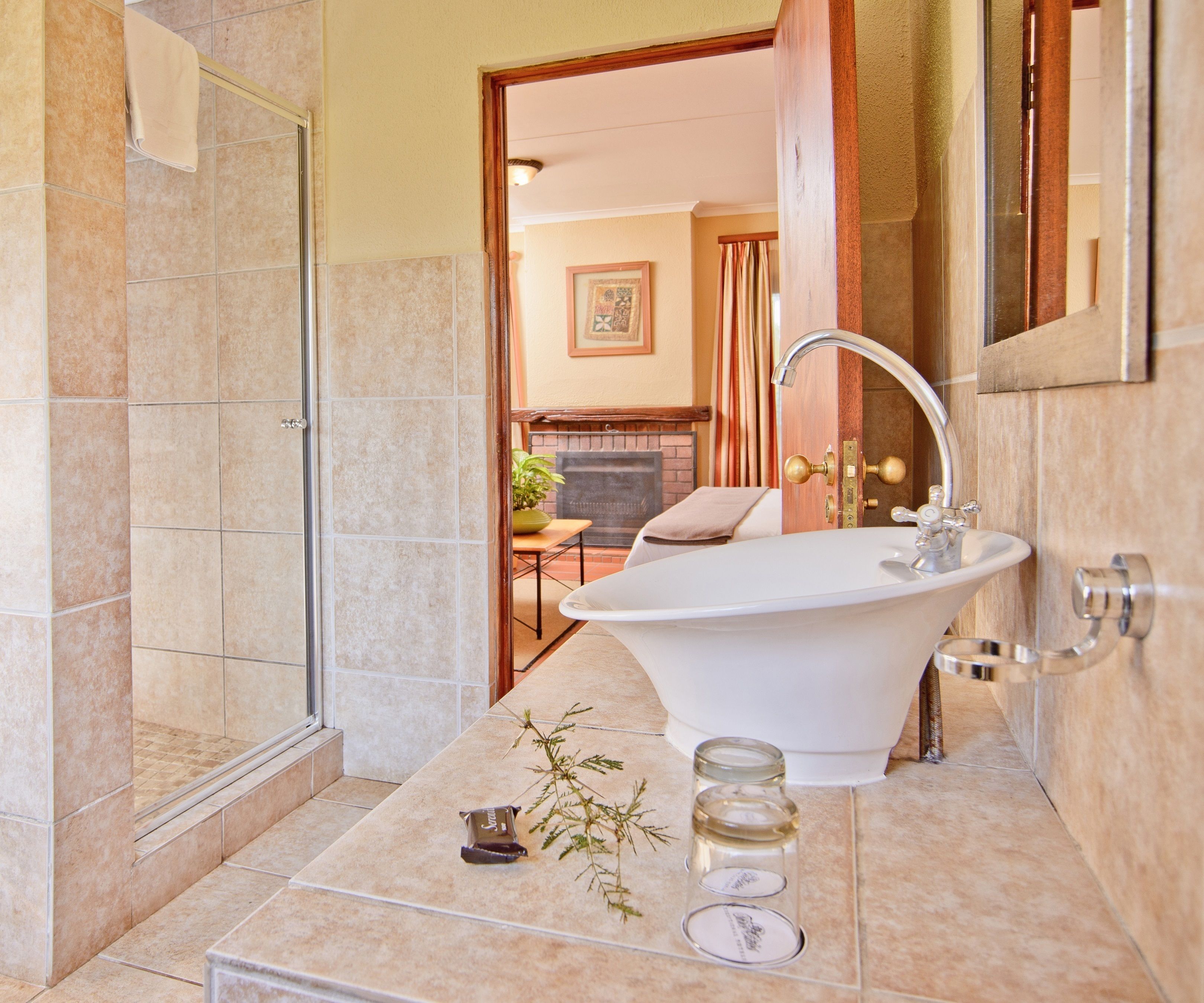 Habitación familiar (with Garden View) | Lavabo del cuarto de baño