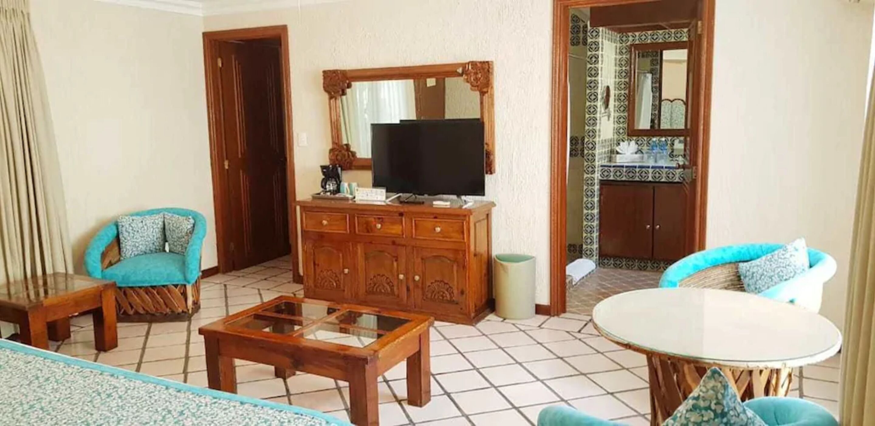 grand suite, balcony | bathroom | shower, free toiletries, hair dryer, towels