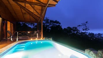 Infinity pool