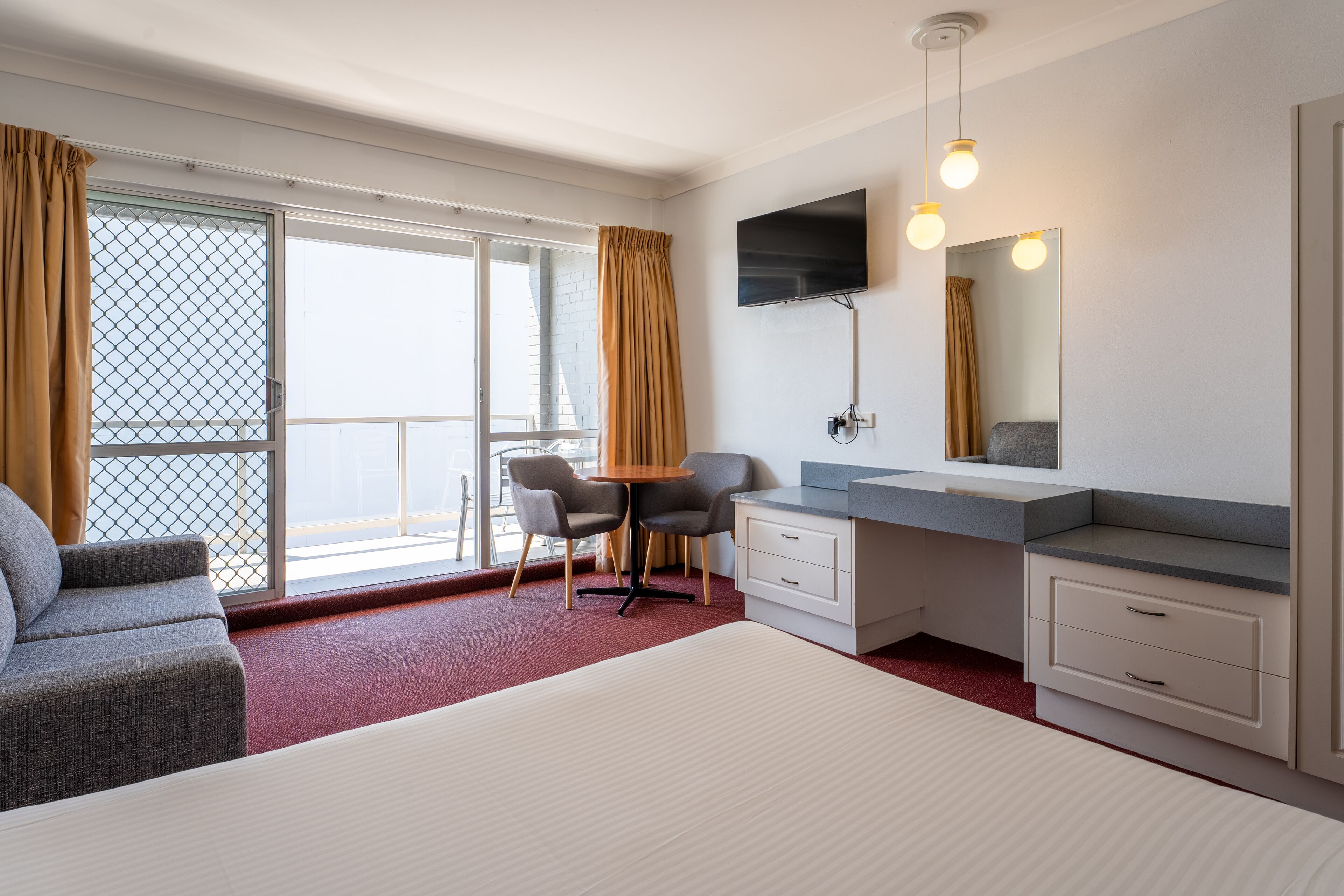 Deluxe Room, Balcony | Desk, iron/ironing board, rollaway beds, free WiFi