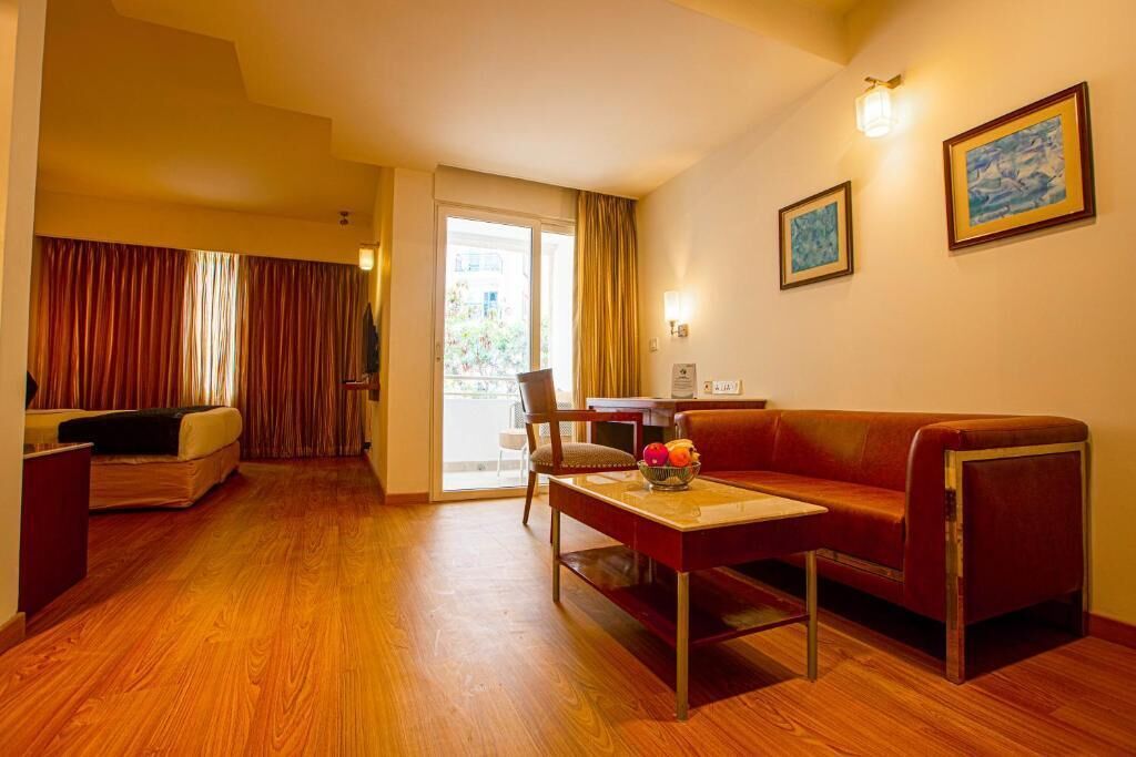 Deluxe-Zimmer | Minibar, Zimmersafe, Schreibtisch, laptopgeeigneter Arbeitsplatz