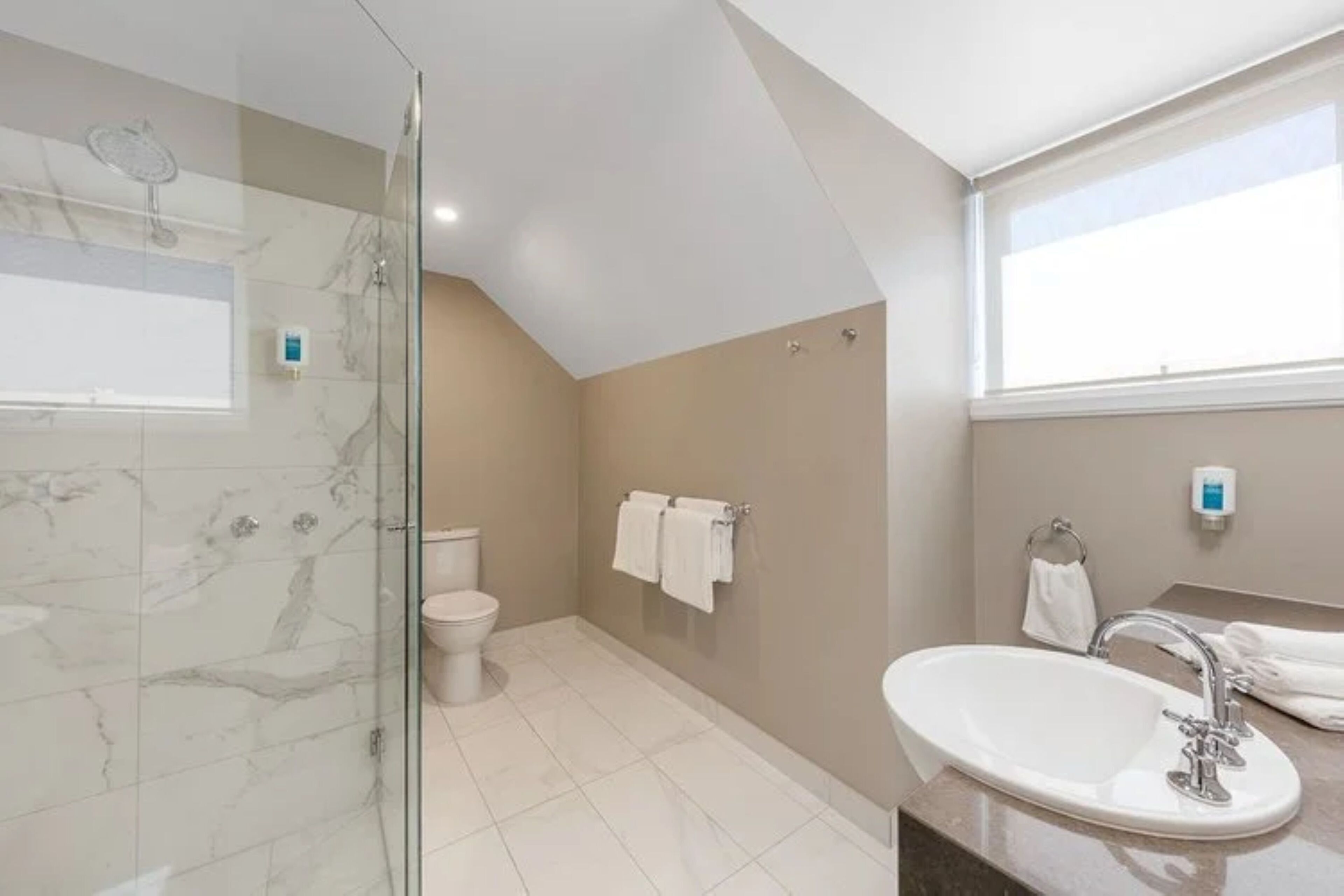 luxury heritage family mezzanine | bathroom | free toiletries, hair dryer, towels