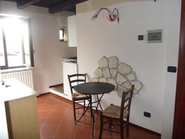 Quadruple Room | Private kitchen | Electric kettle