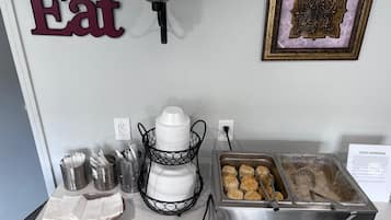 Free daily continental breakfast