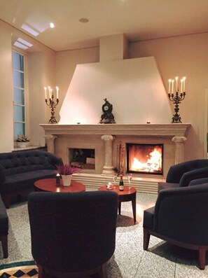 Fireplace - Hotel Badehaus Goor (Putbus)
