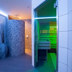 Sauna, steam room, hot springs/mineral springs, body treatments