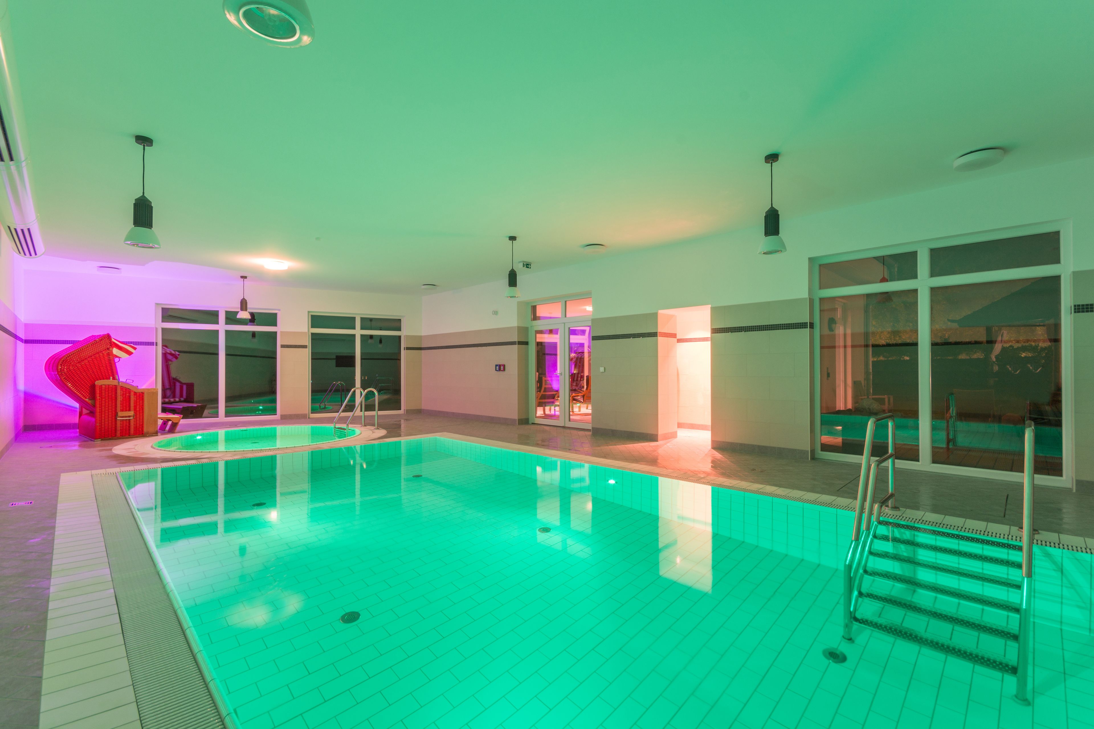 3 indoor pools, pool loungers