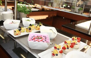 Daily buffet breakfast for a fee