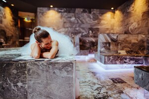 Sauna seca, banheira de hidromassagem, sauna a vapor