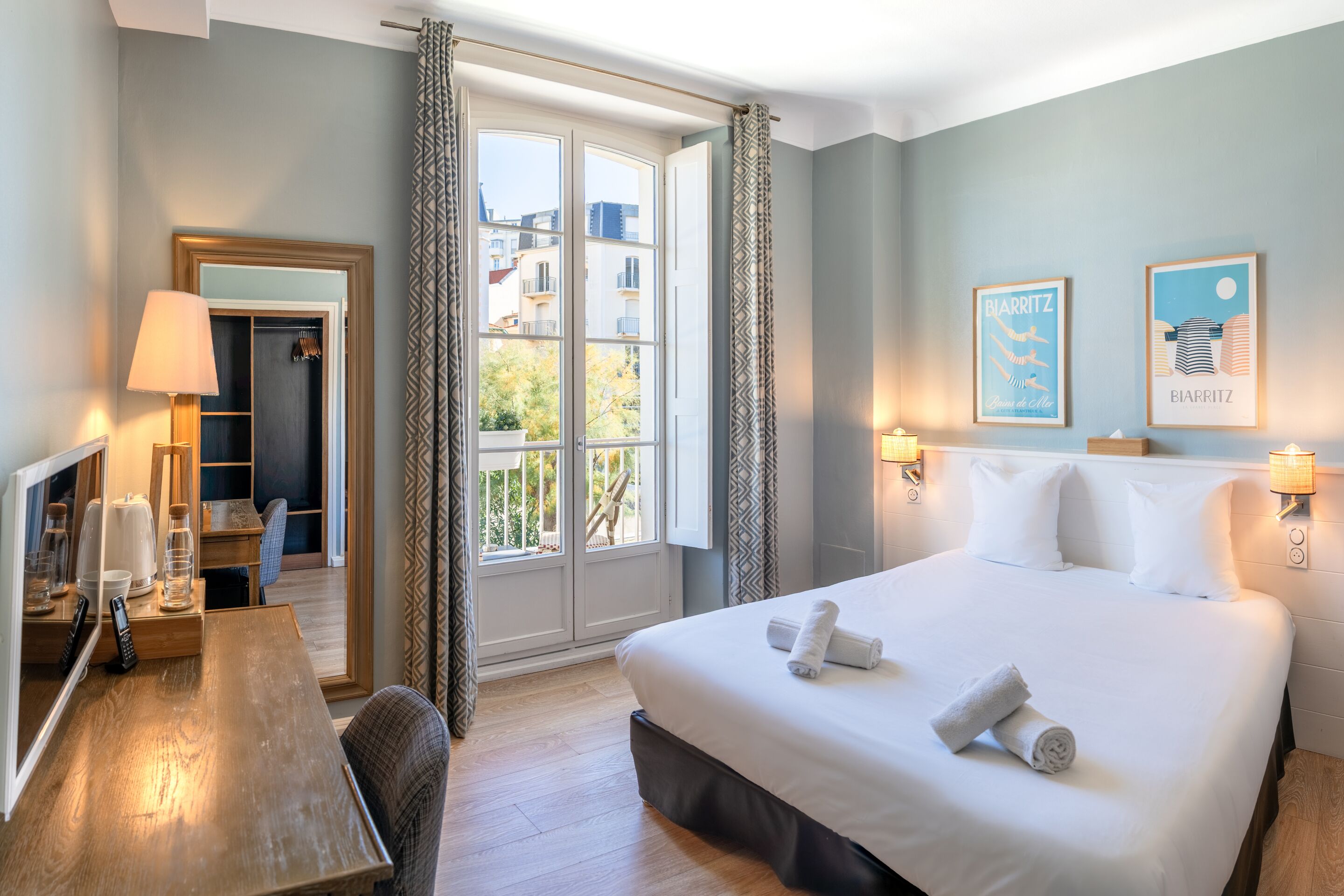 Coffres-forts dans les chambres, bureau