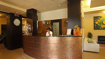 Check-in-/Check-out-Schalter