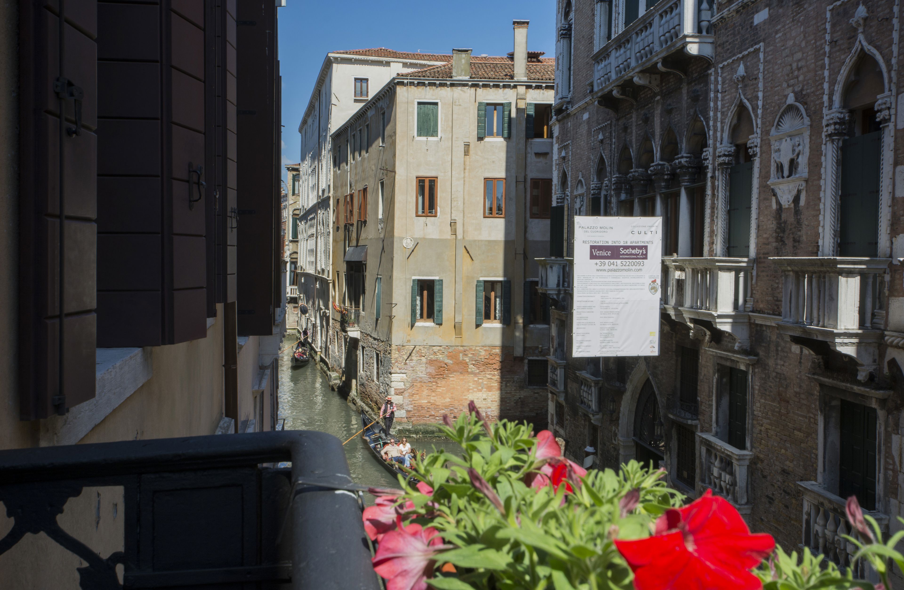 classic double room, balcony, canal view | balcony