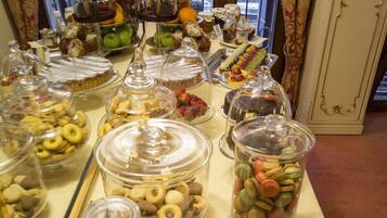Free buffet breakfast
