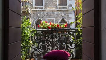 Classic Double Room, Balcony, Canal View | Balcony