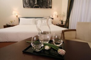 In-room safe, desk, blackout drapes, free WiFi - Crosti (Rome)