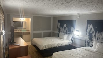 Standard Room, 2 Queen Beds, Non Smoking, Jetted Tub
