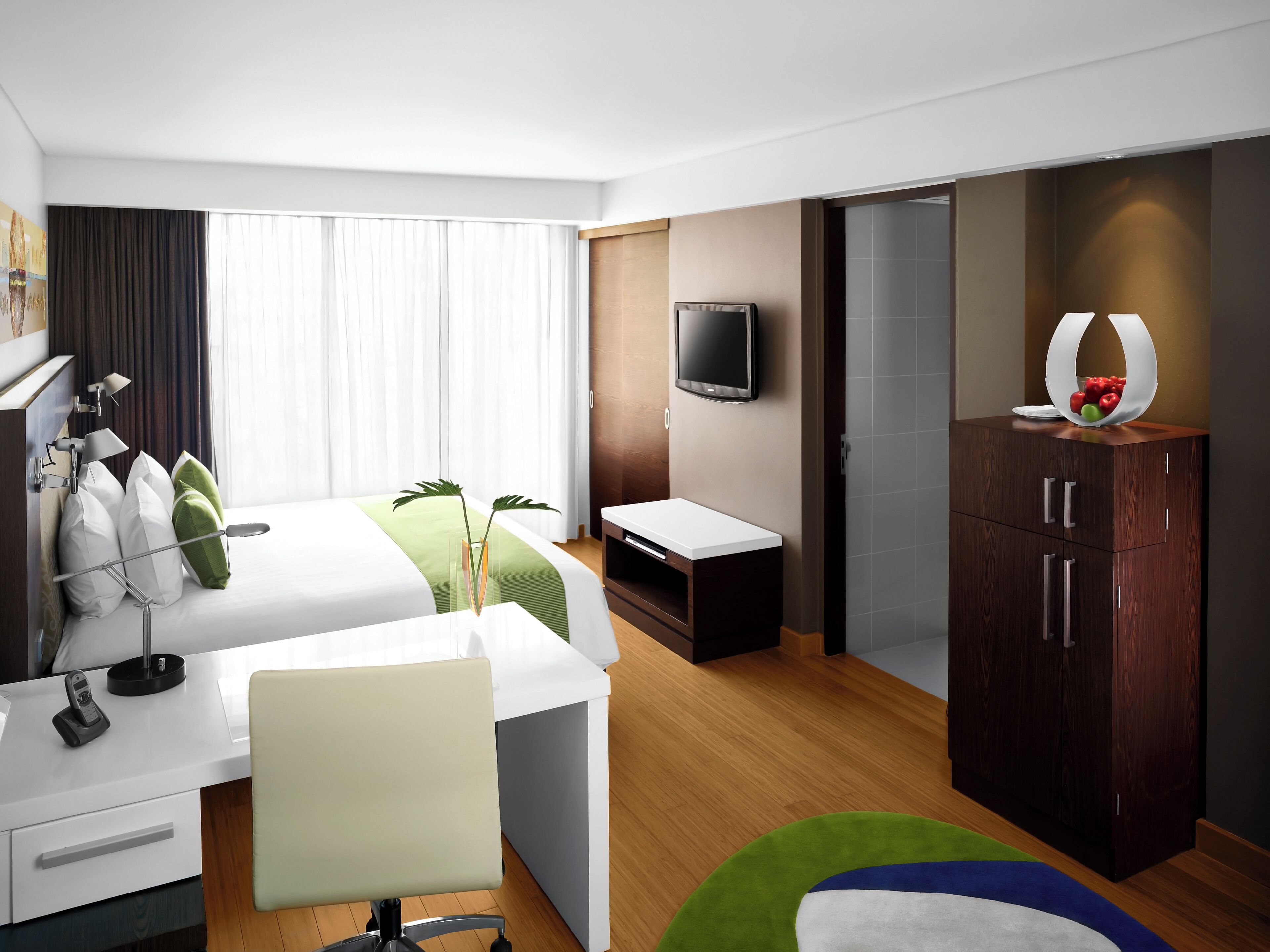 Deluxe Room, Corner | Egyptian cotton sheets, premium bedding, Select Comfort beds, minibar