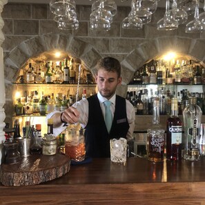 Bar (on property) - Jonahs Restaurant & Accommodation, Whale Beach (Palm Beach)