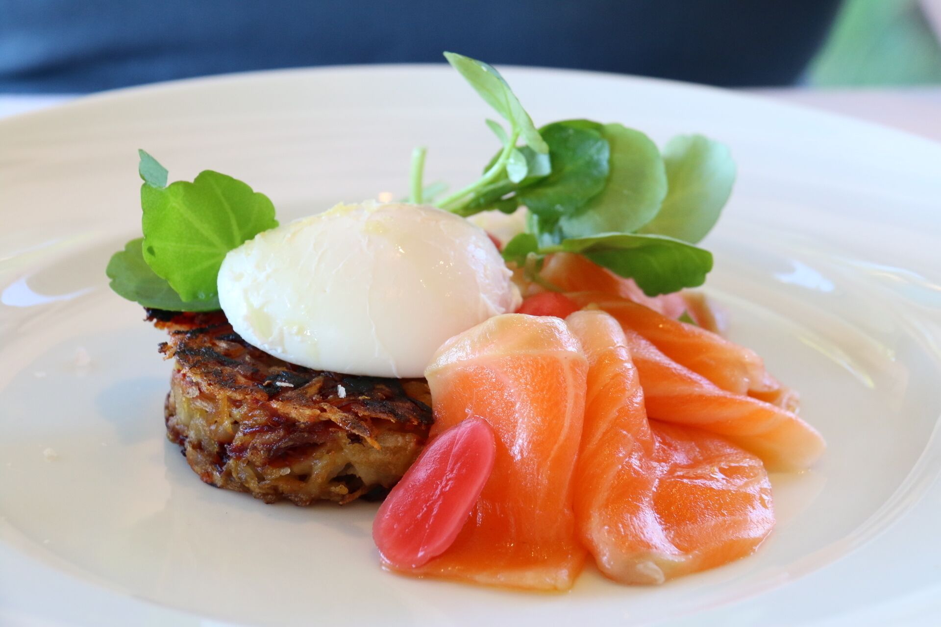 free daily cooked-to-order breakfast