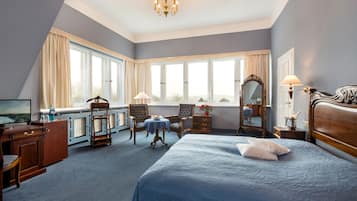Deluxe-Doppelzimmer | Allergikerbettwaren, Minibar, Zimmersafe, individuell eingerichtet
