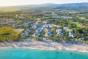 Private beach, white sand, sun-loungers, beach umbrellas