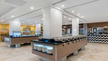 Breakfast, lunch, dinner served; international cuisine