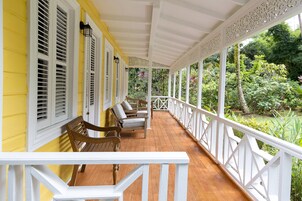 Deluxe Cottage, 2 Bedrooms | Terrace/patio