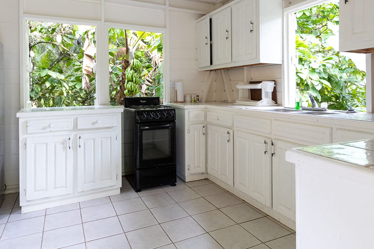 deluxe cottage, 2 bedrooms | private kitchen | fridge, coffee/tea maker, electric kettle