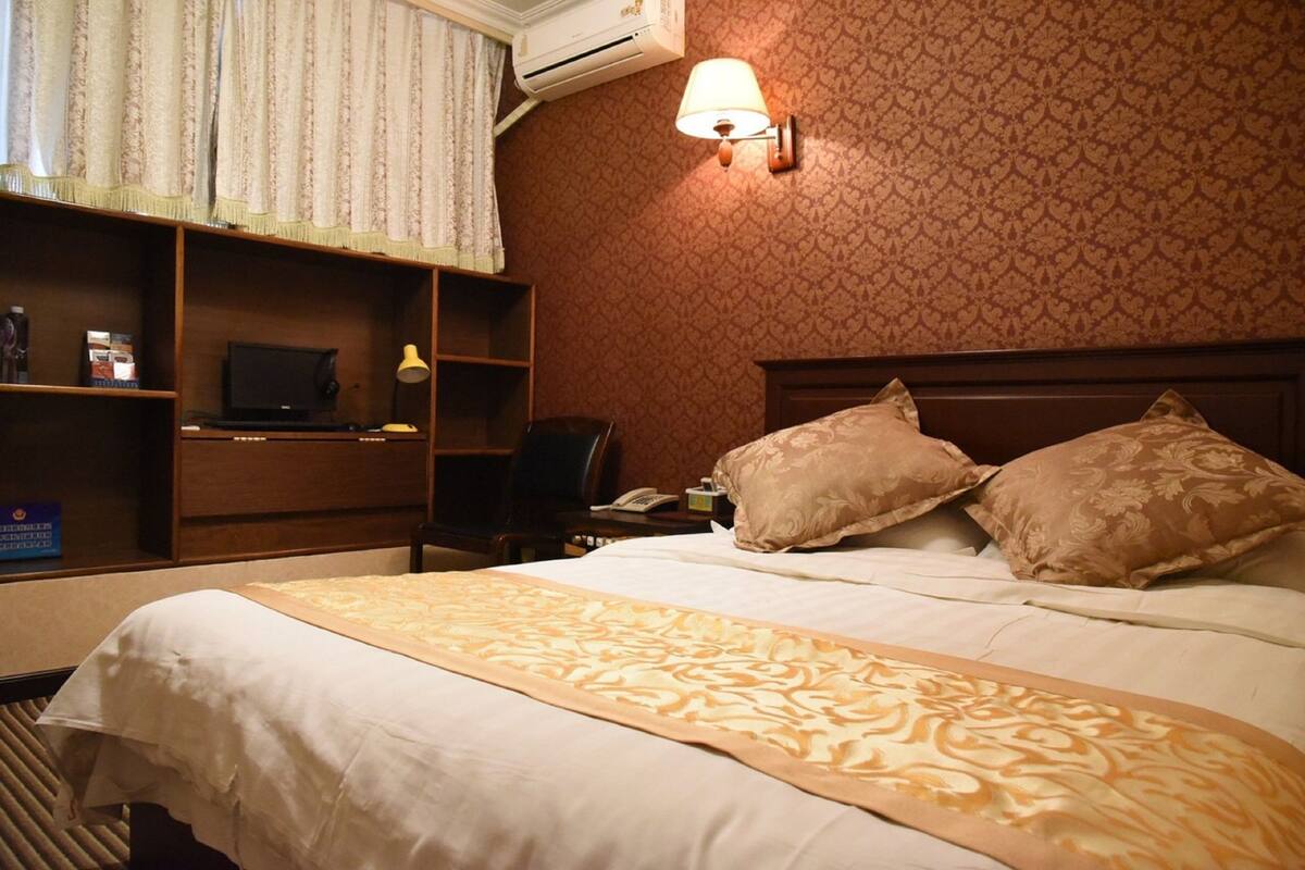 Hypo-allergenic bedding available, iron/ironing board (on request)