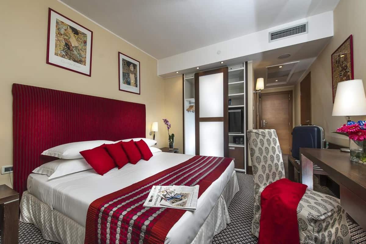 Minibar, in-room safe, desk, blackout drapes