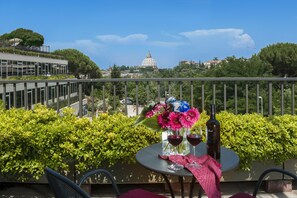 Balcony - Cardinal Hotel St. Peter (Rome)