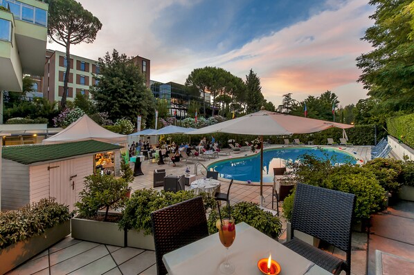 Seasonal outdoor pool