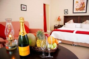 Premium bedding, minibar, in-room safe, soundproofing - Fordoun Hotel & Spa (Nottingham Road)