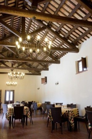 Spécialités Cuisine locale, restauration en plein air