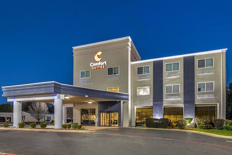 Exterior. Comfort Suites Nacogdoches