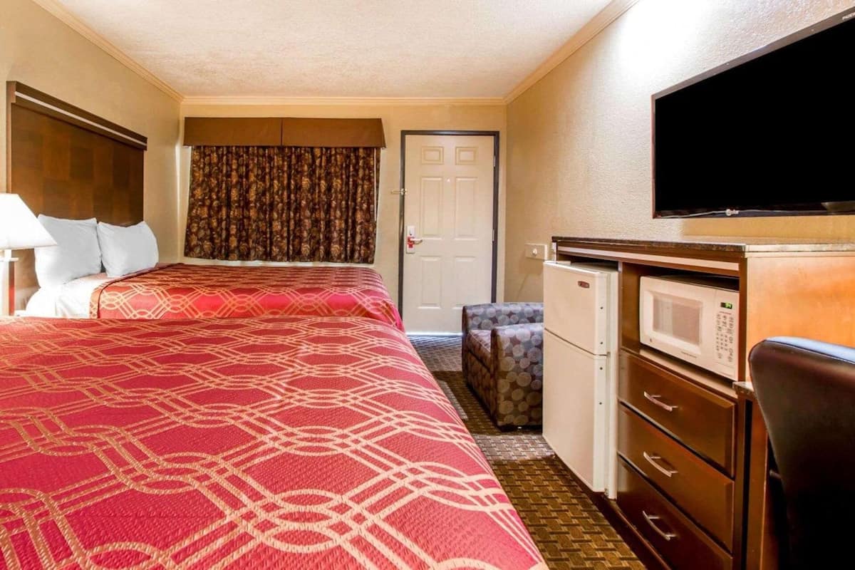 Desk, blackout curtains, iron/ironing board, free WiFi