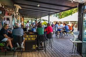 Restaurant - Beach Harbor Resort (Sturgeon Bay)