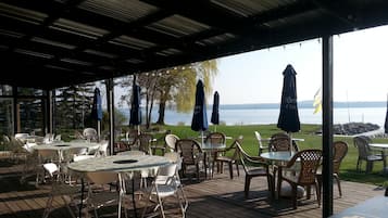 Cocina americana con vista a la playa