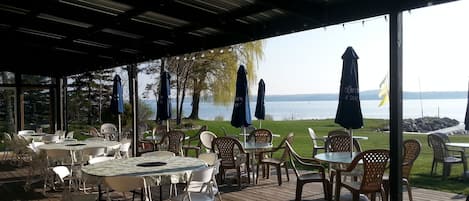 Cocina americana con vista a la playa