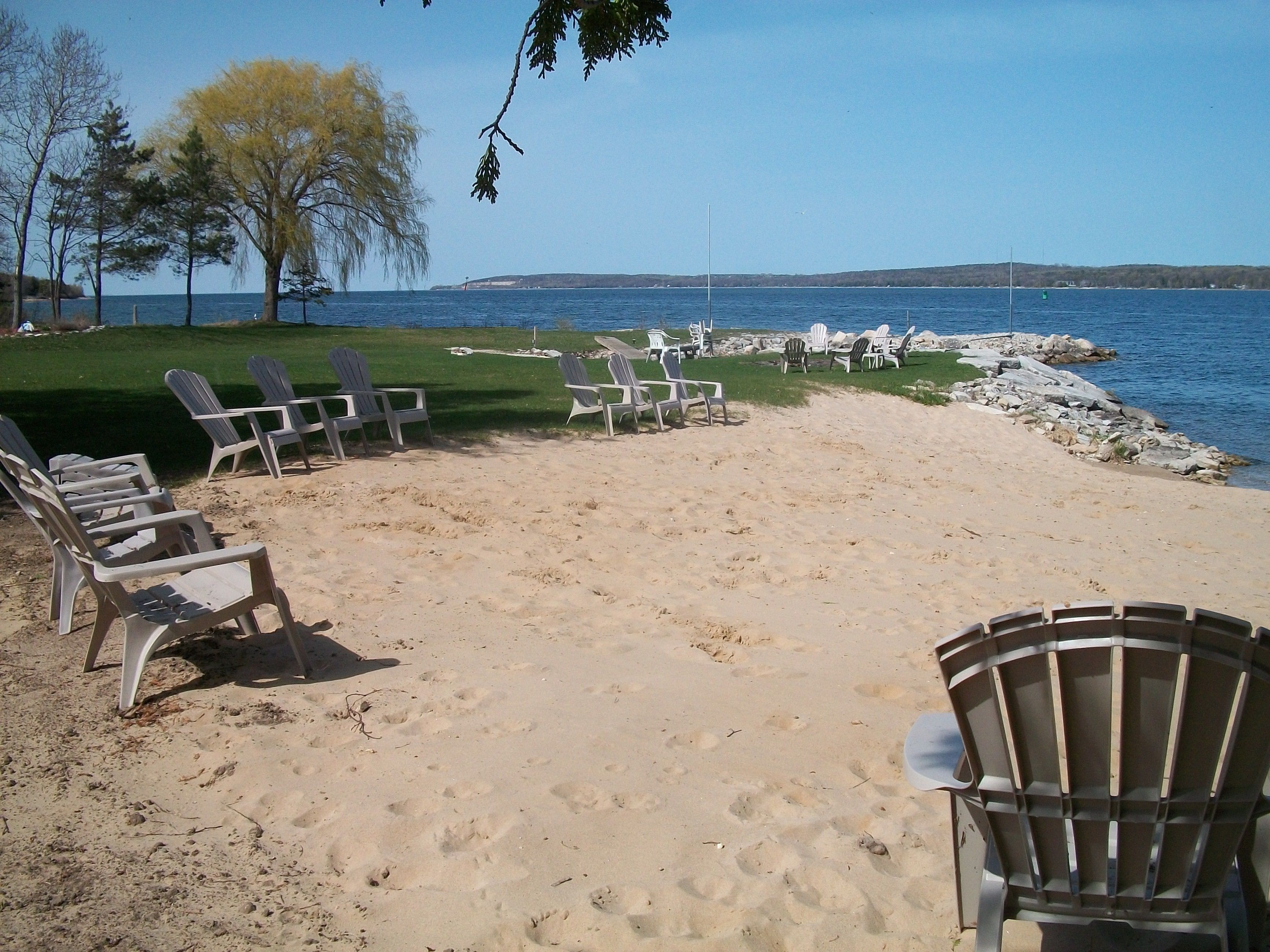 Private beach, sun-loungers, waterskiing, beach volleyball