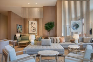 Lobby lounge - The Westin Sacramento Riverfront Hotel & Spa (Sacramento)