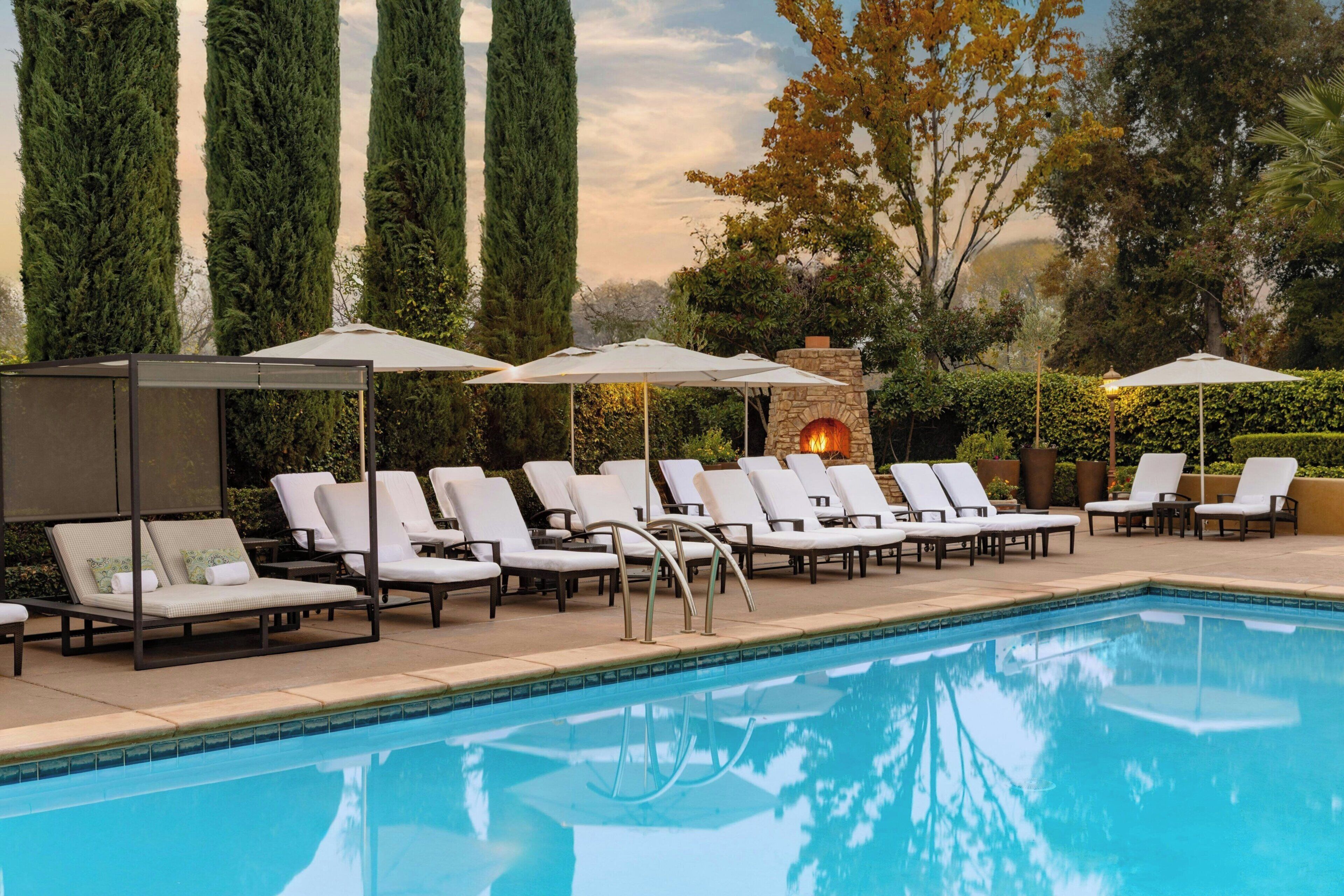 Outdoor pool, sun loungers