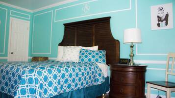 Tiffany Room | In-room safe, desk, iron/ironing board, cribs/infant beds