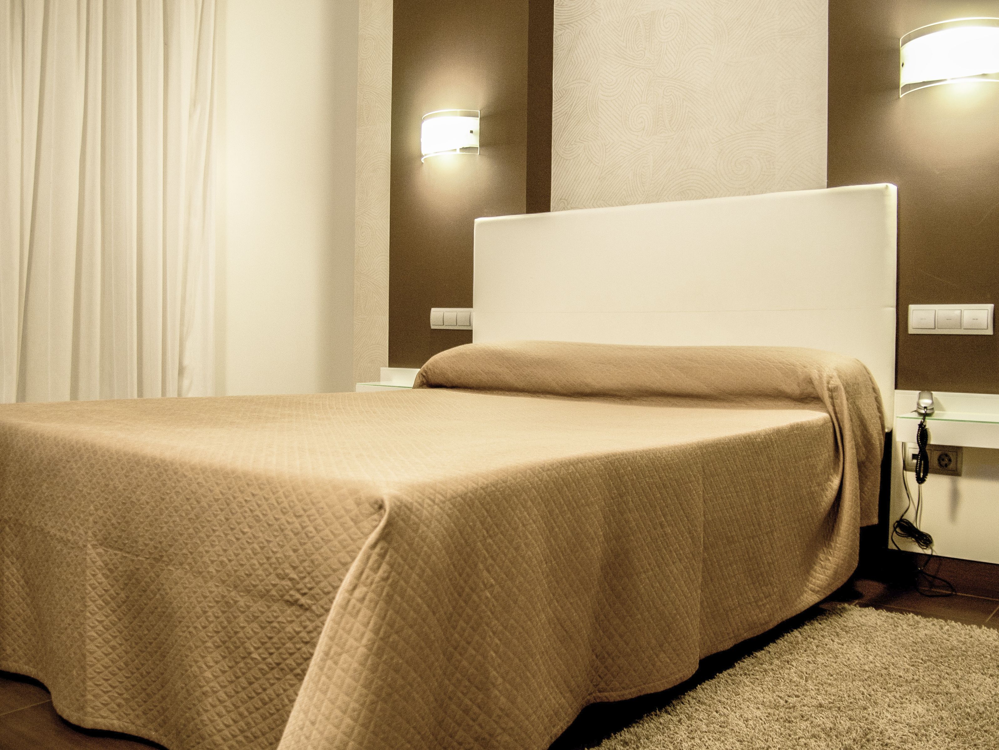 minibar, desk, blackout curtains, soundproofing