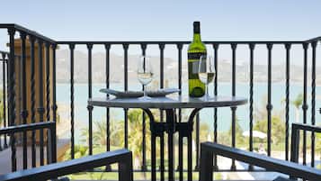 Suite Seleccion | Hypoallergeen beddengoed, een minibar, een kluis op de kamer