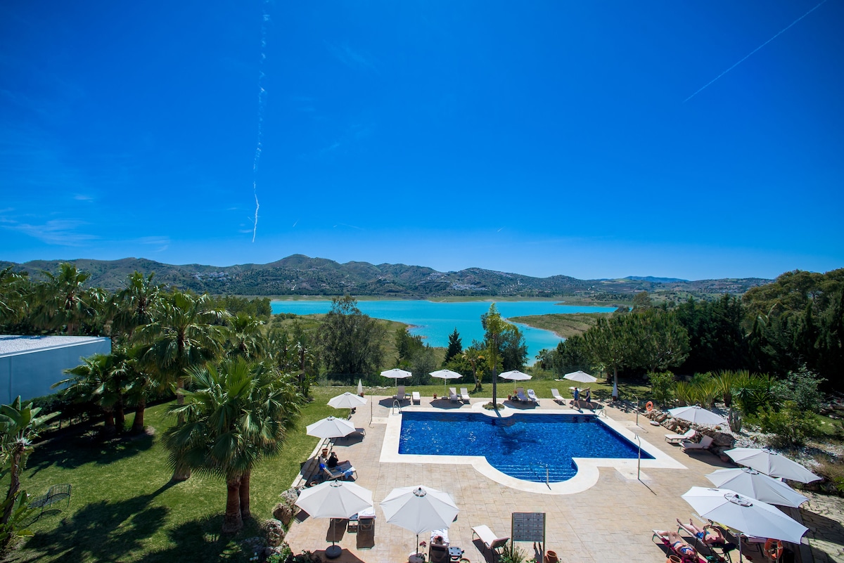 B bou Hotel La Viñuela & Spa