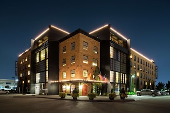 NYLO Dallas Plano Hotel, Tapestry Collection by Hilton