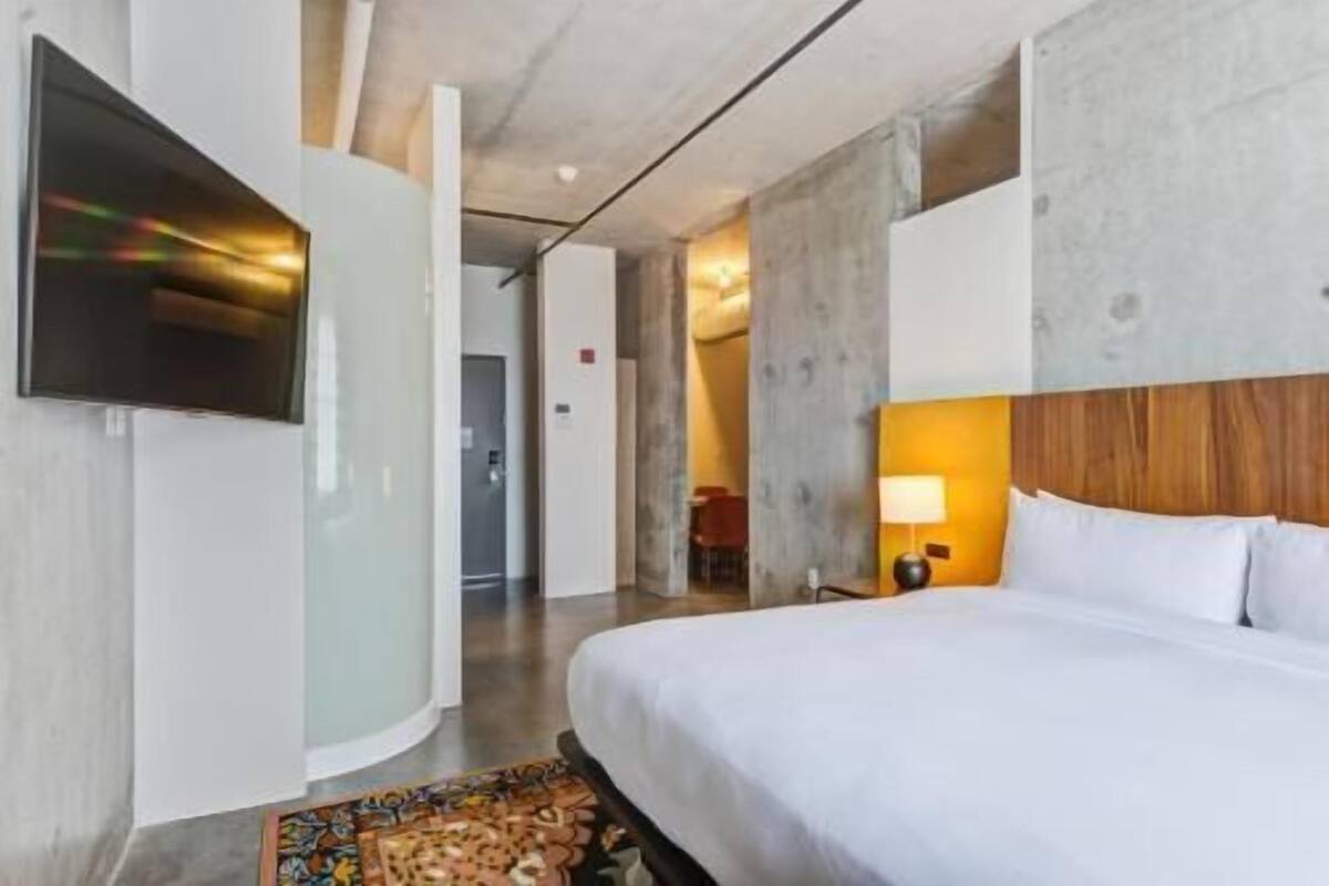 Egyptian cotton sheets, premium bedding, pillowtop beds, in-room safe